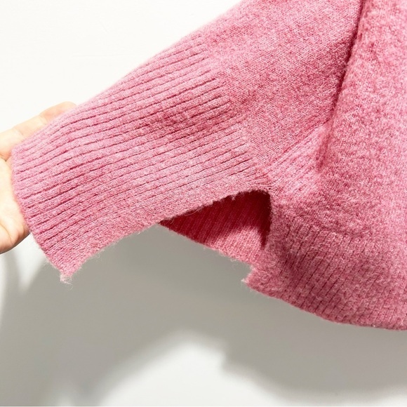 J. Crew Side Slit Supersoft Turtleneck Sweater Size Medium Pink Merino Wool - Picture 8 of 15